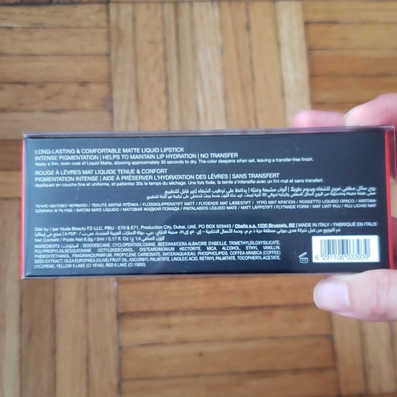 Huda Beauty Liquid Matte Lipstick in "Alluring" - Picture 7 of 7